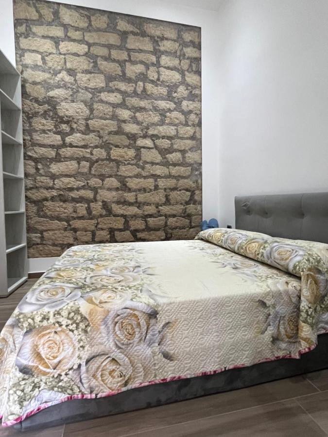 Alfondaco14 Apartment Napoli Bagian luar foto