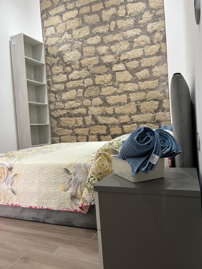 Alfondaco14 Apartment Napoli Bagian luar foto