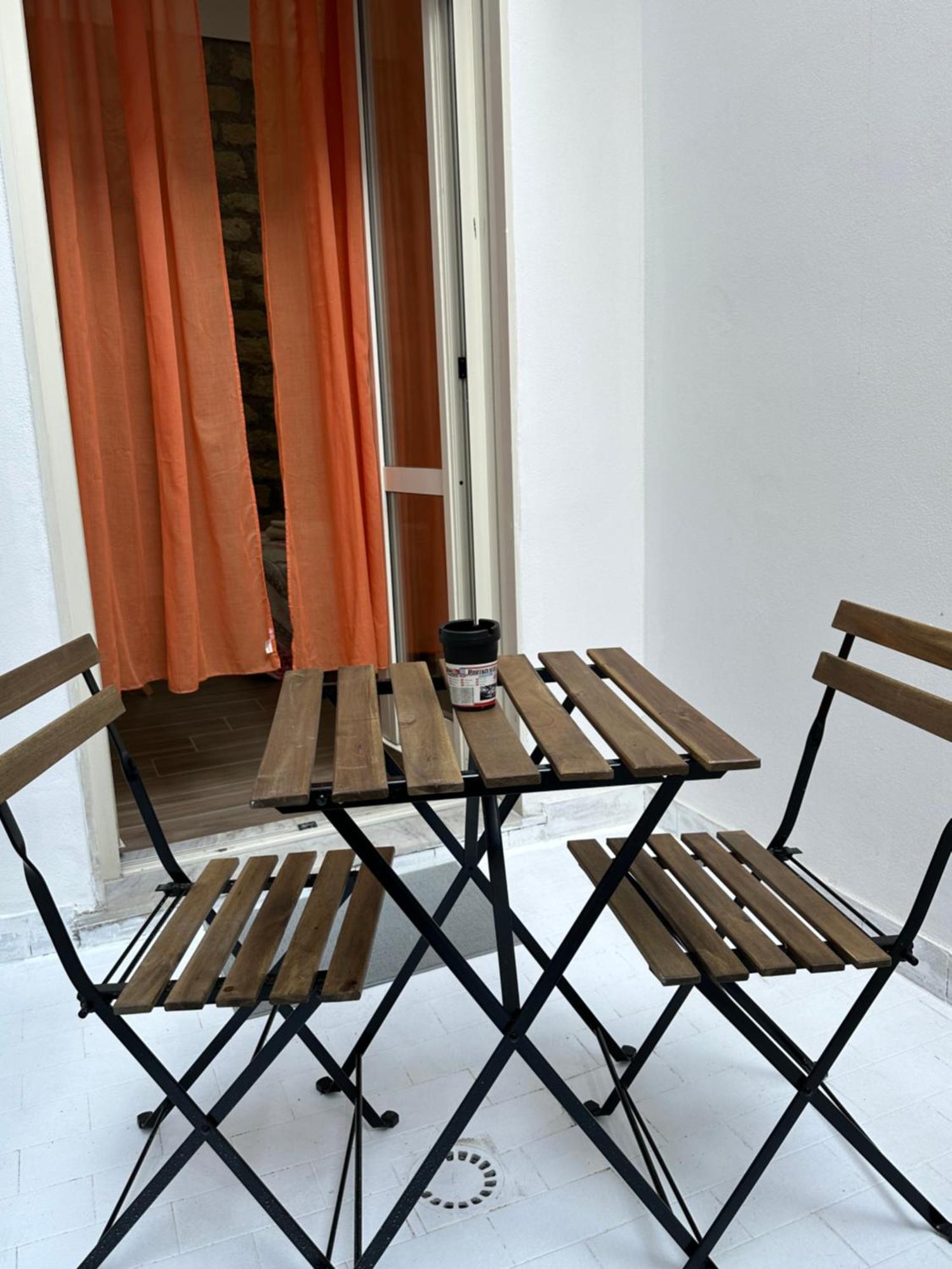 Alfondaco14 Apartment Napoli Bagian luar foto