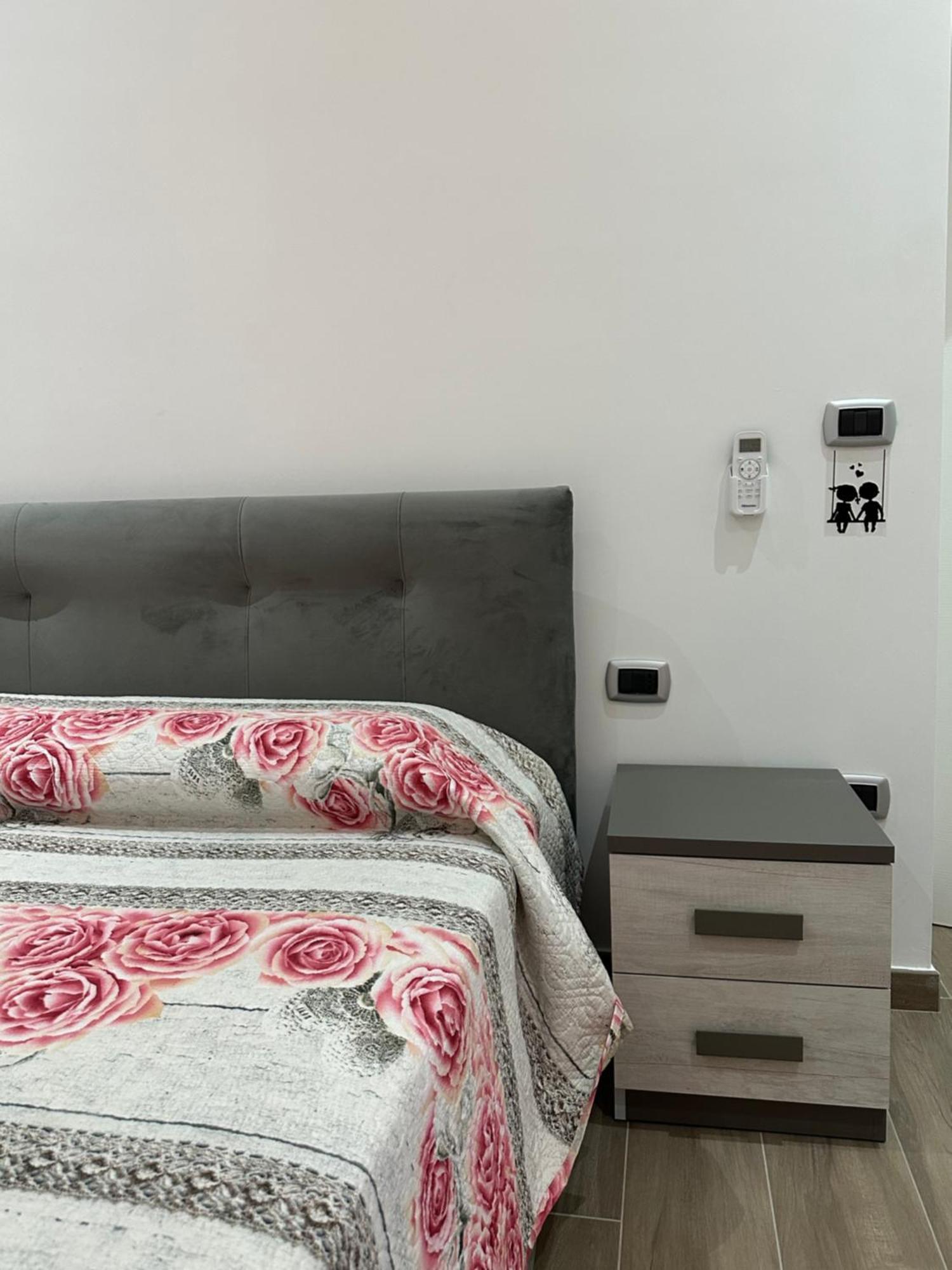 Alfondaco14 Apartment Napoli Bagian luar foto